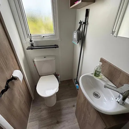 Kemping Mobil Recent Climatise Avec Terrasse-frejus Fréjus